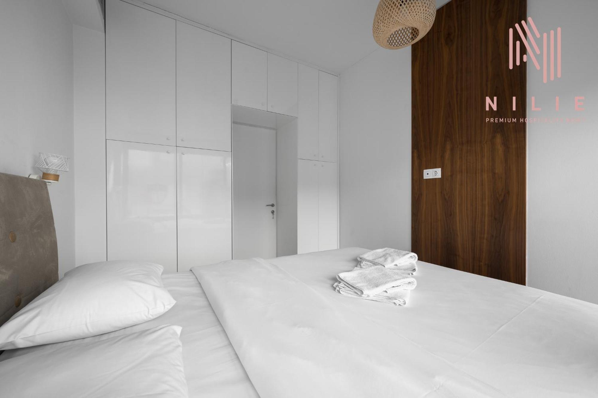 Leon, Nilie Premium Hospitality Mgmt